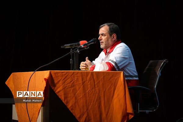 نشست خبری دبیرکل و سخنگوی جمعیت هلال احمر