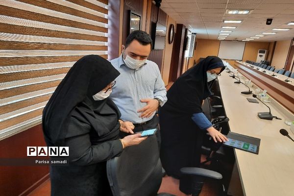 مناظره دانش آموزی  منطقه۱۳  با منطقه ۱۵ تهران