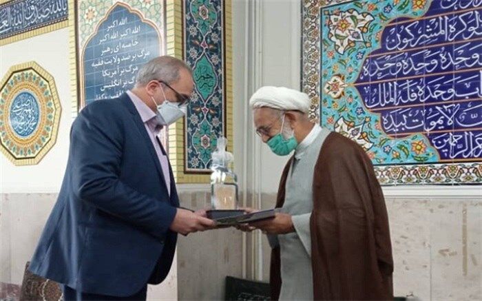تقدیر از امام جماعت اداره آموزش و پرورش ناحیه یک ری