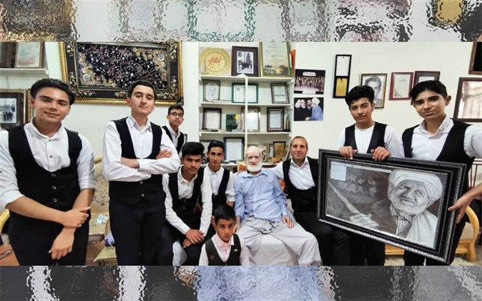 معلم هنرمندی که دانش‌‌آموزانش را به دیدار اسطوره موسیقی کشور برد