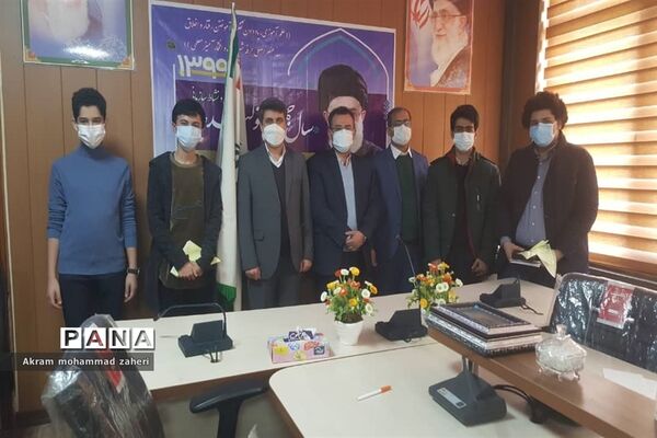 مناظره دانش‌آموزی پسران منطقه ۲ با منطقه ۷ و دختران منطقه ۲ با منطقه ۹