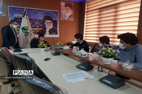 مناظره دانش‌آموزی پسران منطقه ۲ با منطقه ۷ و دختران منطقه ۲ با منطقه ۹