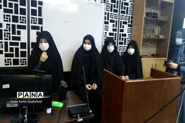 مناظره دانش آموزان مناطق 8 و 12 با موضوع حذف کنکور