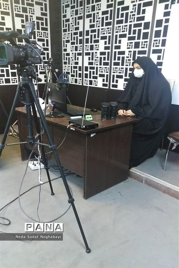 مناظره دانش آموزان مناطق 8 و 12 با موضوع حذف کنکور