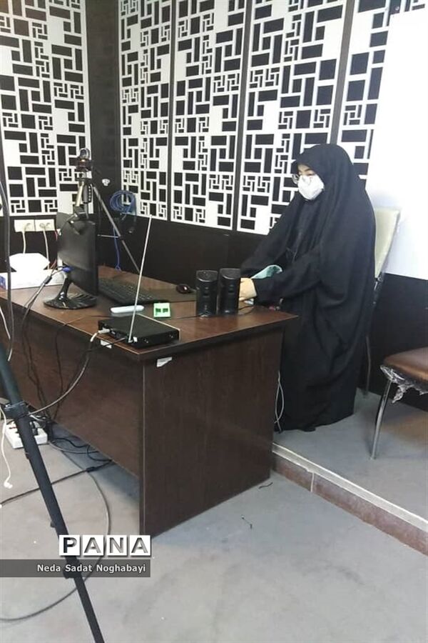 مناظره دانش آموزان مناطق 8 و 12 با موضوع حذف کنکور