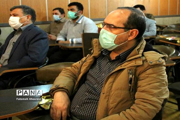 تجلیل از کادر اداری آموزش و پرورش ناحیه یک ری