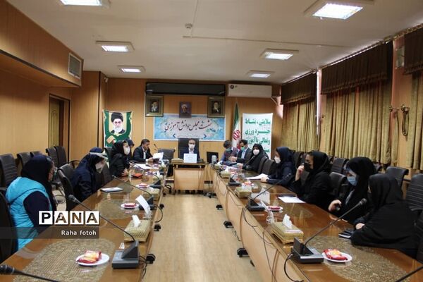 برگزاری نشست مجلس دانش‌آموزی به صورت تفکیک جنسیت در ناحیه 2 استان اصفهان