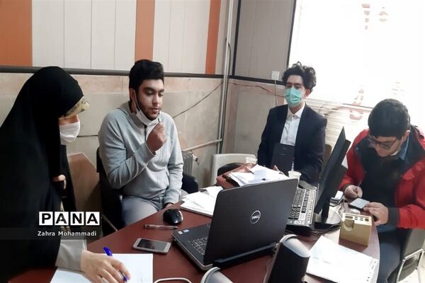 مناظره دانش‌آموزان مناطق ۱۰ و ۱۸