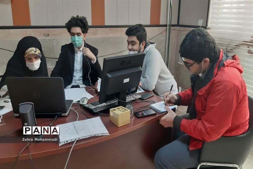 مناظره دانش‌آموزان مناطق ۱۰ و ۱۸