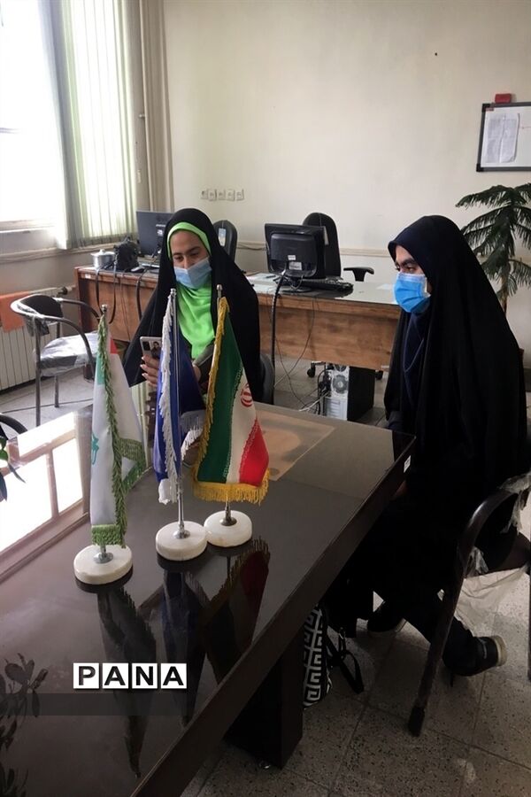 مناظره دانش‌آموزان منطقه ۱۹ با منطقه ۳