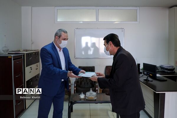 تقدیر از همکاران سازمان دانش‌آموزی