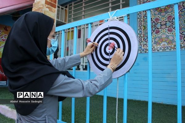 جشن عید روز در دبستان پیشتازان شهرستان بوشهر