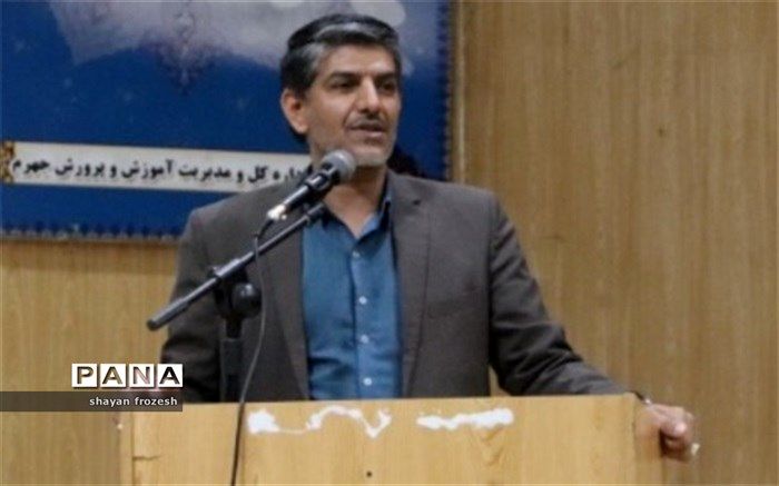 همه باید به این باور برسیم که آینده شهرستان و کشور در دست دانش آموزان است