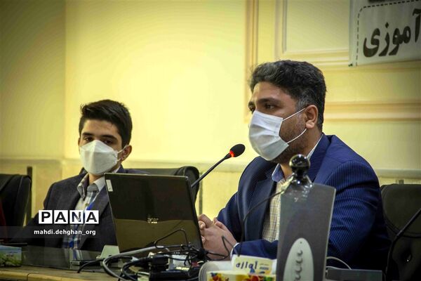 نشست نمایندگان مجلس دانش‌آموزی استان یزد