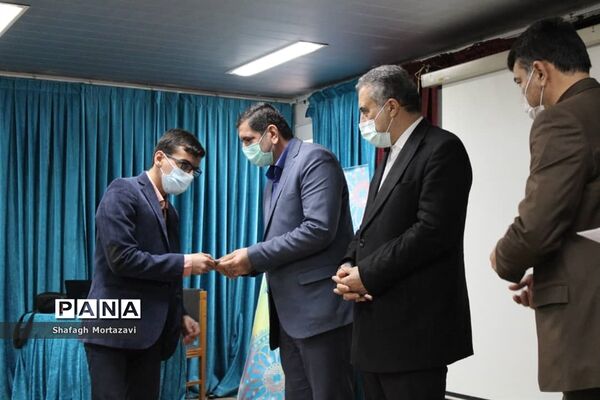 نشست هیات رئیسه و کمیته‌های مجلس دانش‌آموزی مازندران