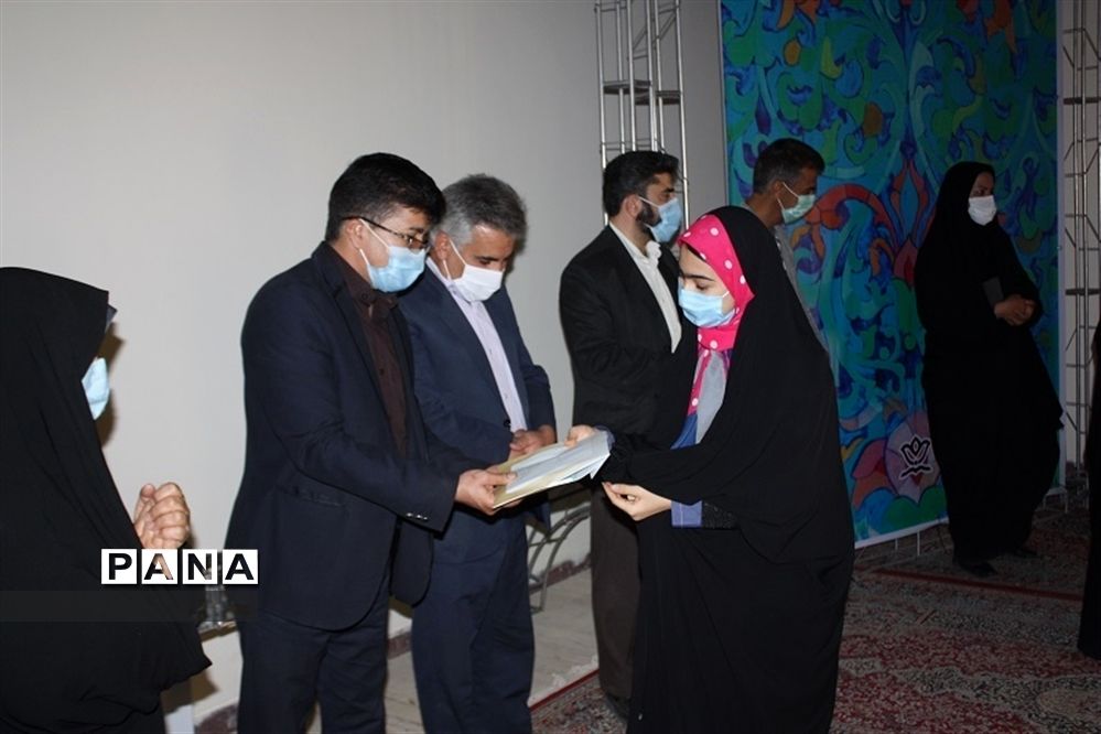 تقدیر از برگزیدگان مسابقات فرهنگی وهنری ابرکوه