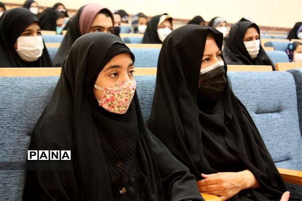 تقدیر از برگزیدگان مسابقات فرهنگی وهنری ابرکوه