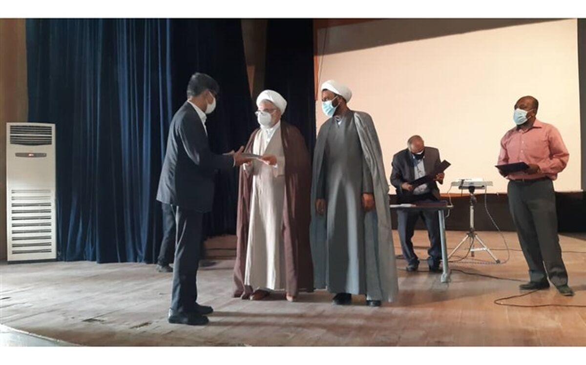 آموزش و پرورش هرمزگان دستگاه برتر در حوزه نماز