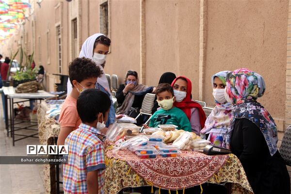 پیشواز کوچه مازاریهای یزد از بهار
