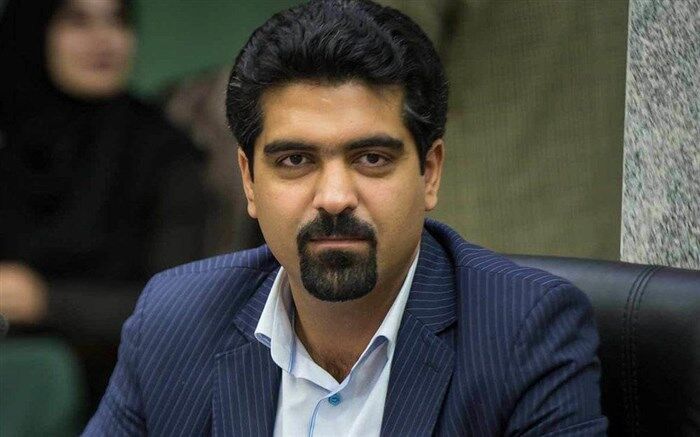 «سپنتا نیکنام» در انتخابات شورای شهر تهران ثبت‌نام کرد