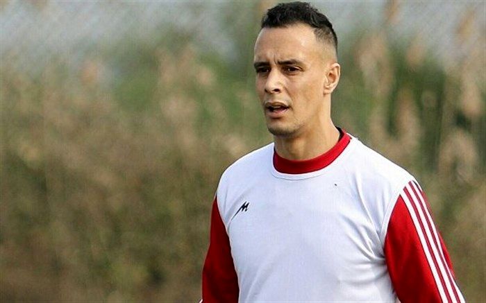 باشگاه الجزایری به دنبال جذب مهاجم تراکتور