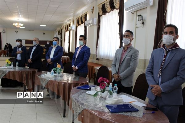 نشست سالانه قطبی مسئولان سازمان دانش آموزی استان فارس در شهرستان آباده