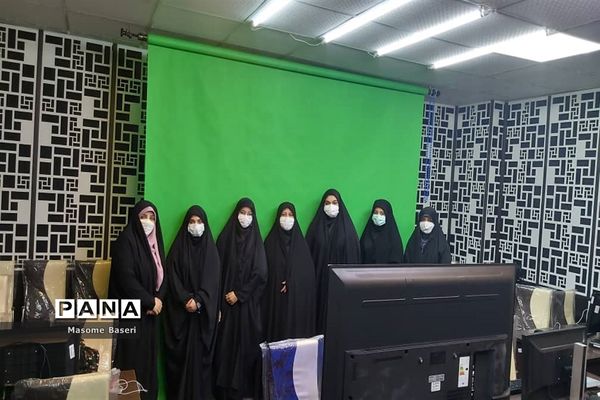 پیروزی تیم ندای ثامن مطهر از منطقه 8 در دومین مرحله از مسابقه مناظره دانش آموزان تهران