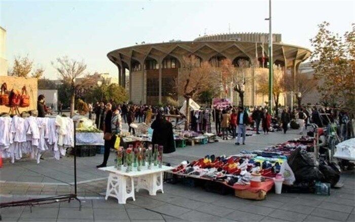 قادر آشنا: مساله تعیین حریم تئاترشهر، حل می‌شود