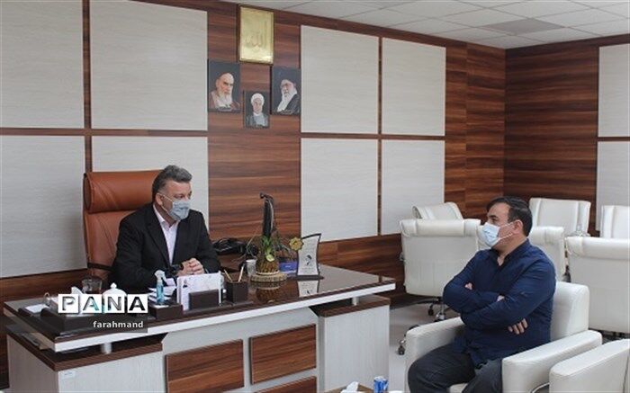 شخصیت و هویّت هر انسانی در نحوه مواجهه وی با محیط بیرون و توانایی اندیشیدن در دوره یادگیری شکل می‌گیرد