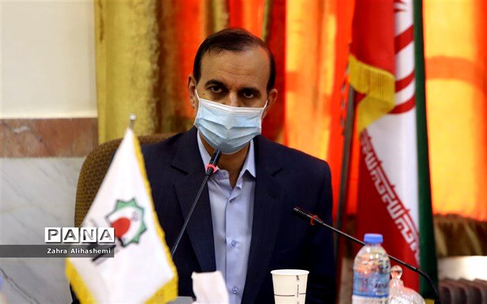 استفاده طولانی از ابزارهای دیجیتال برای دانش‌آموزان، مشکلات قامتی را به دنبال دارد