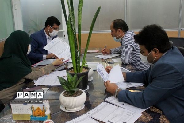 نشست کمیته داوری مدارک مربیان نمونه پیشتاز استان بوشهر