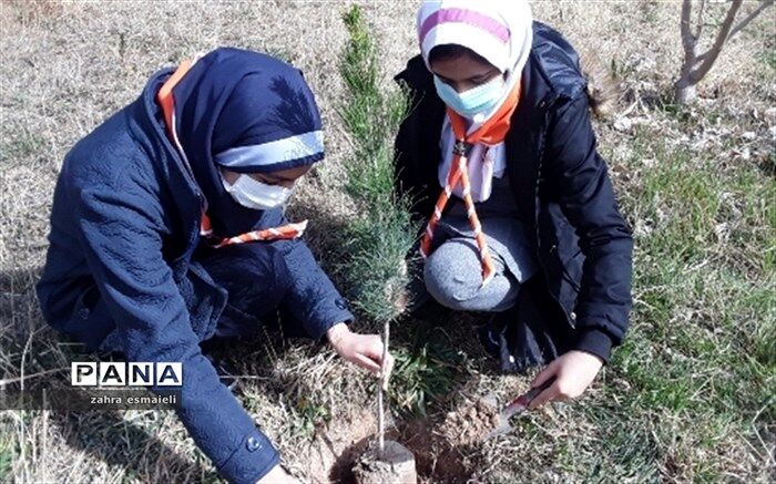 جشنواره مداد‌آبی تجلی استعداد‌های خبرنگاران دانش‌آموز