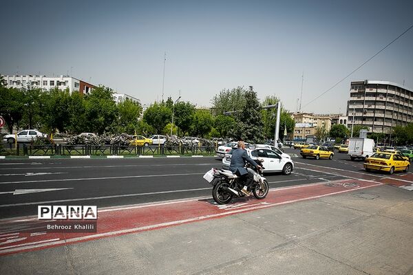 اینجا مسیر دوچرخه سواری است