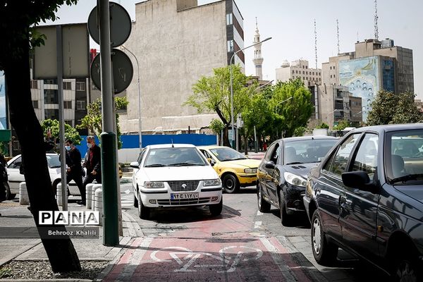 اینجا مسیر دوچرخه سواری است