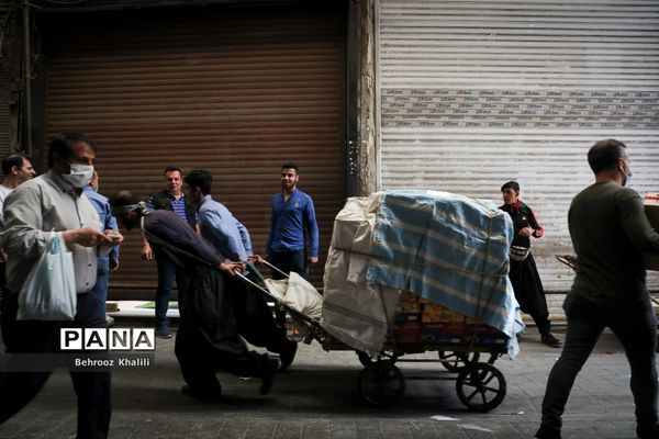 نه چرخ گاری می‌چرخد، نه چرخ زندگی