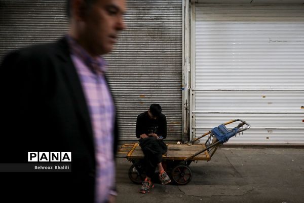 نه چرخ گاری می‌چرخد، نه چرخ زندگی