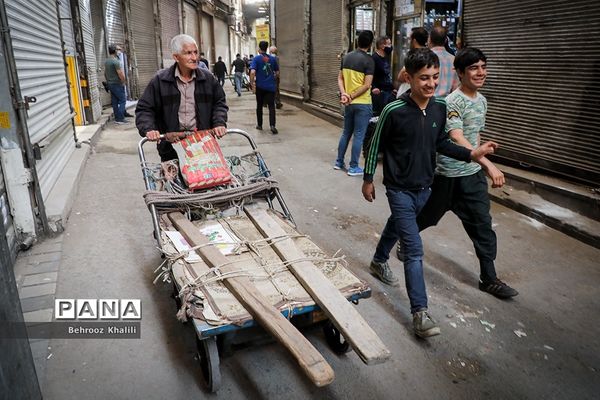 نه چرخ گاری می‌چرخد، نه چرخ زندگی