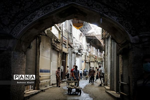 نه چرخ گاری می‌چرخد، نه چرخ زندگی