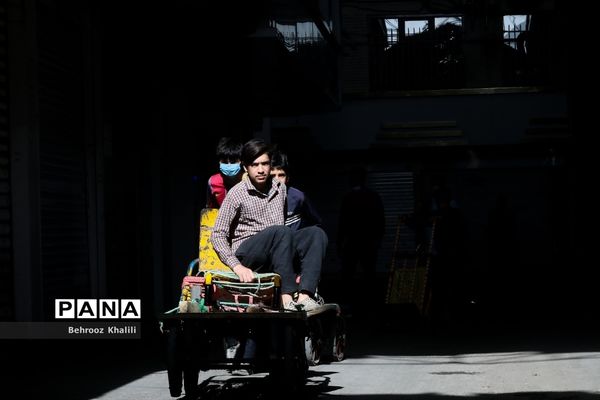 نه چرخ گاری می‌چرخد، نه چرخ زندگی