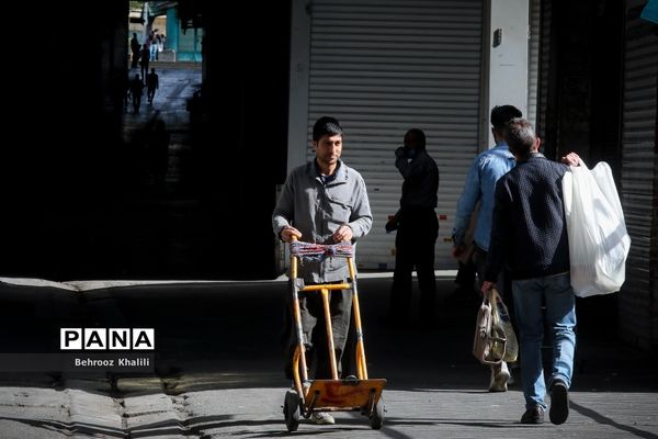 نه چرخ گاری می‌چرخد، نه چرخ زندگی