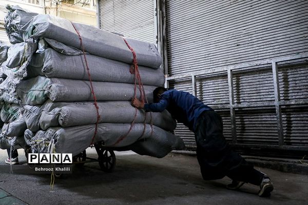 نه چرخ گاری می‌چرخد، نه چرخ زندگی