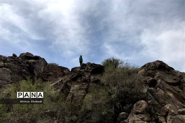 صعود تیم کوهنوردی فرهنگیان فارس به قله دال نشین در شهرستان ارسنجان