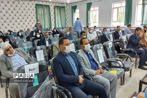 همایش تجلیل از خیری مدرسه ساز و کنکور شهرستان حمیدیه