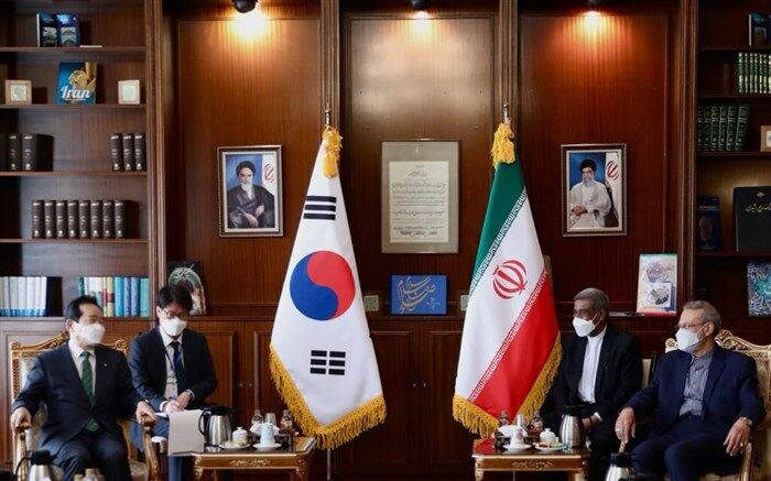 لاریجانی: کُره هر چه سریعتر پول‌های ایران را آزاد کند