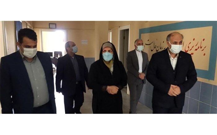 بازدید میترا تیموری از مجتمع آموزشی فجر ایرانیان استانبول