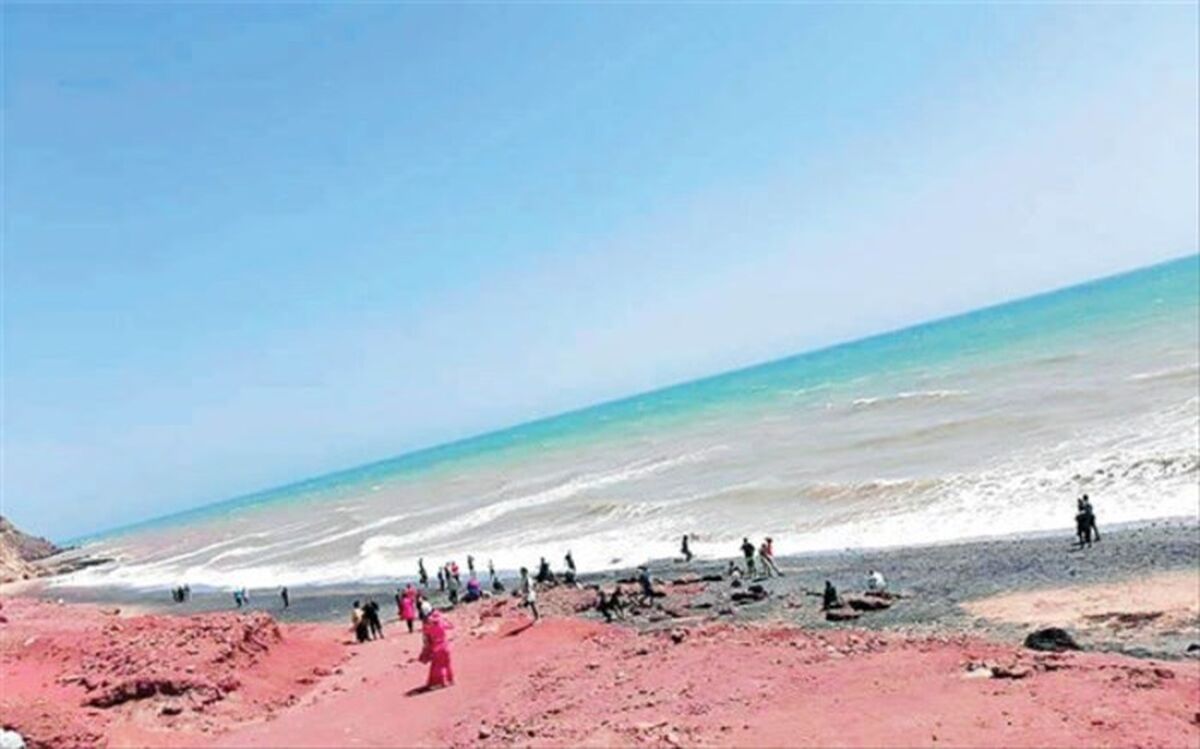 جزیره رنگ‌ها؛مقصد پرترافیک گردشگران