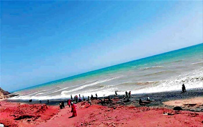جزیره رنگ‌ها؛مقصد پرترافیک گردشگران