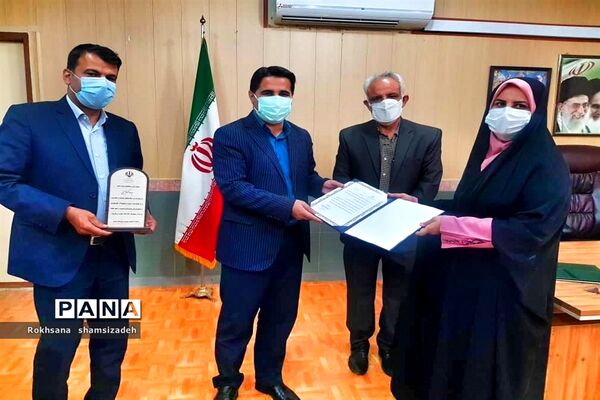 تقدیر از همکاران برتر در جشنواره کشوری تولید محتوا شهرستان امیدیه