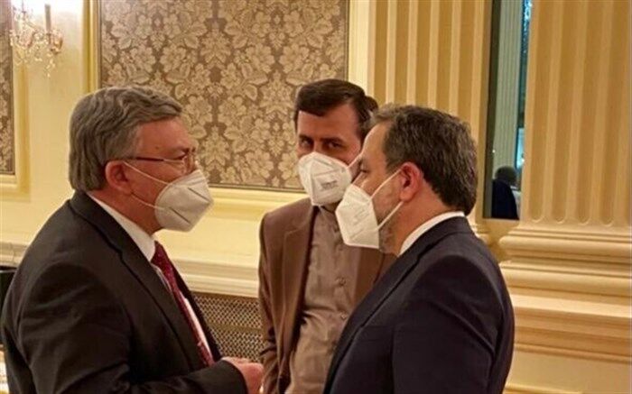 عراقچی: همه چیز با دقت در حال پیش رفتن است