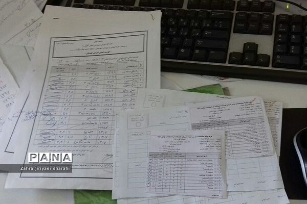 ستاد ثبت نام دانش‌آموزان مدرسه حدیث‌کساءخاورشهر